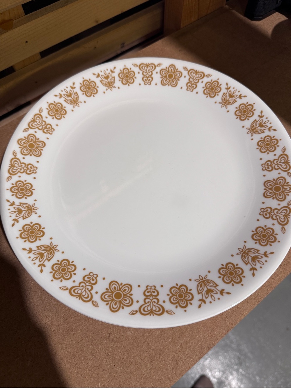 Vintage Corelle Livingware Butterfly Gold - 7 dinner plates